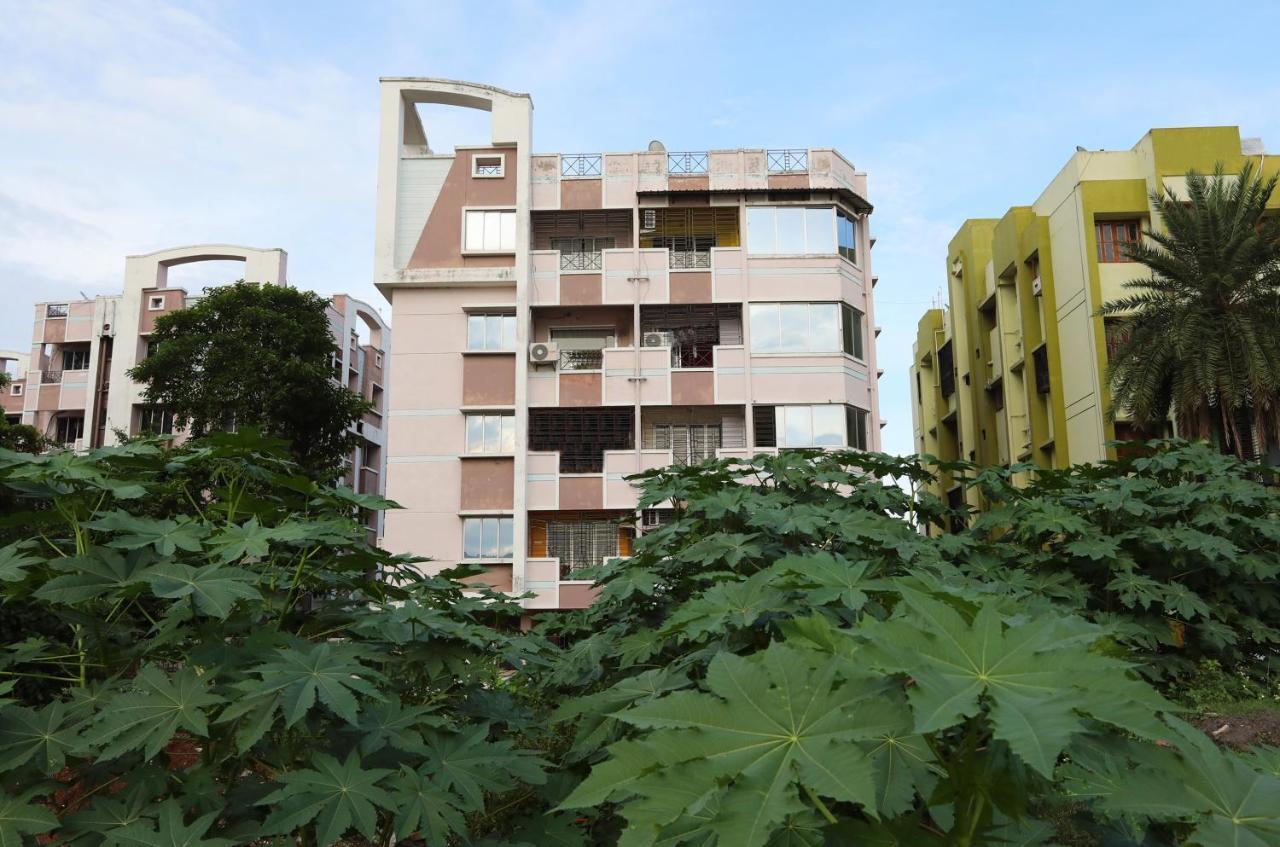 Oyo 14818 Sudarshan Apartment Calcutá Exterior foto